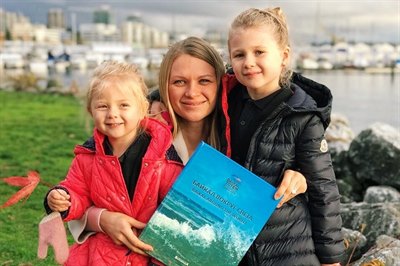 За пять месяцев путешествия книга «Байкал вокруг света» посетила одиннадцать стран